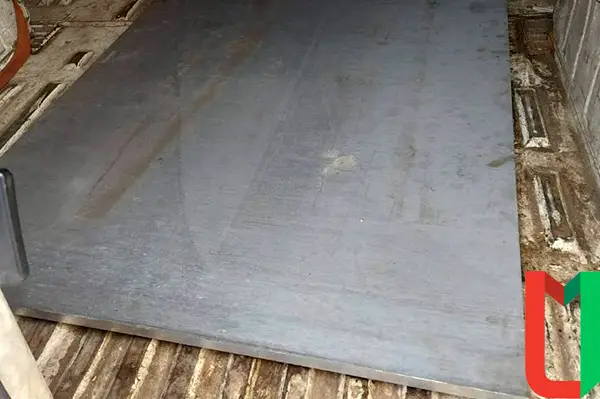 Алюминиевая плита 1200х2000х70 мм АМг3 перфорированная